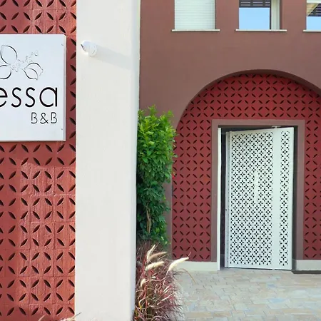 Tessa 4*