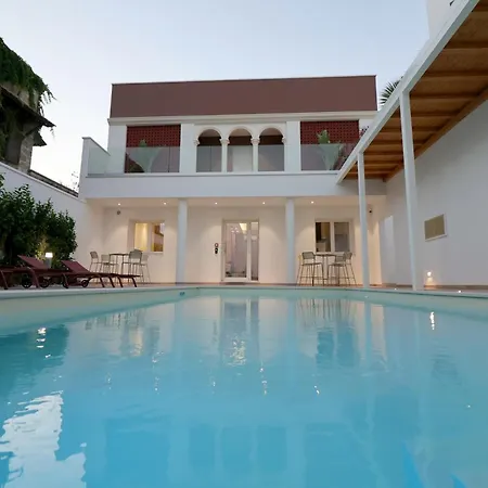 Bed & Breakfast Tessa 4*