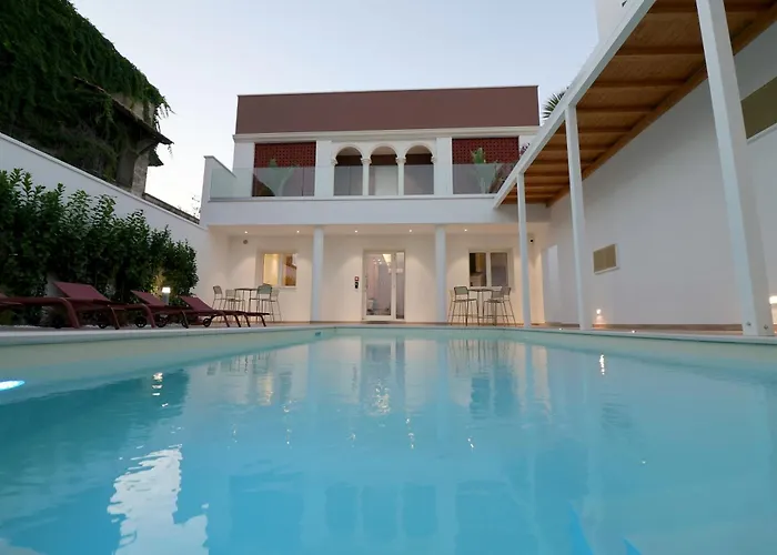 Bed & Breakfast Tessa 4*